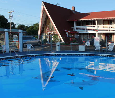 Cape Cod lodging – outdoor pool at Red Mill Motel